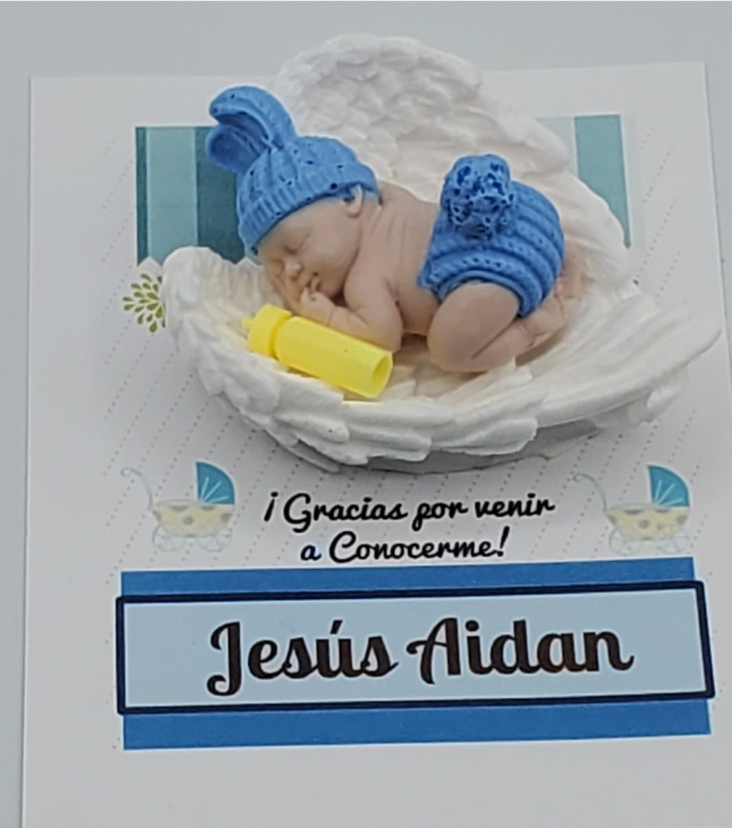 Bebe Durmiente Con Alas